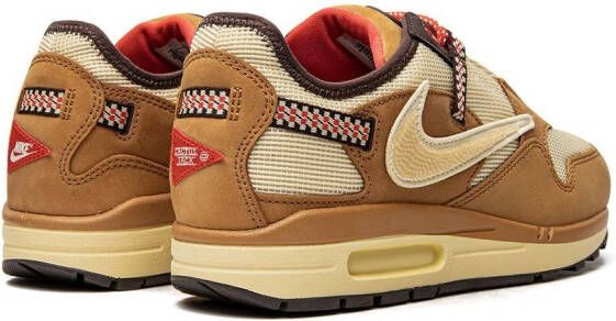 Nike "x Travis Scott Air Max 1 sneakers Saturn Gold" Geel - Foto 3