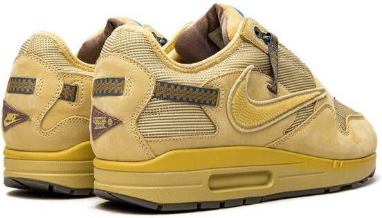 Nike "x Travis Scott Air Max 1 sneakers Saturn Gold" Geel