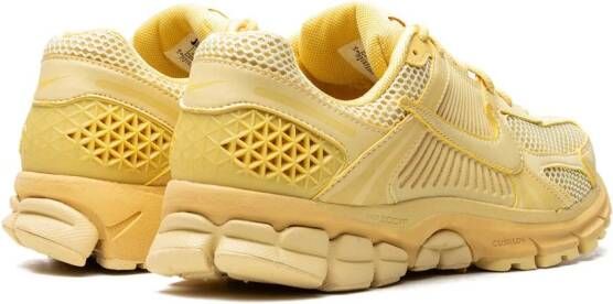 Nike Zoom Vomero 5 "Saturn Gold" sneakers Geel