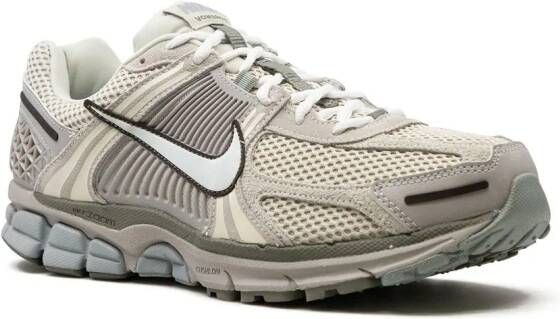 Nike Zoom Vomero 5 sneakers met vlakken Grijs