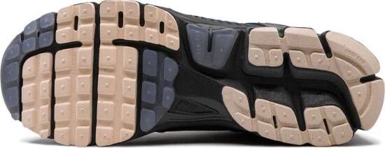 Nike Zoom Vomero 5 "Velvet Brown and Medium Ash" sneakers Zwart
