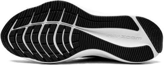 Nike Zoom Winfo 7 low-top sneakers Zwart