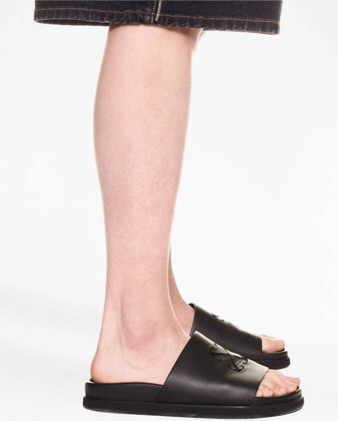 Off-White Slippers met Arrow-patroon Zwart