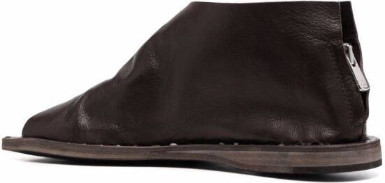 Officine Creative Sandalen met uitgesneden detail Bruin