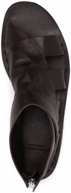 Officine Creative Sandalen met uitgesneden detail Bruin