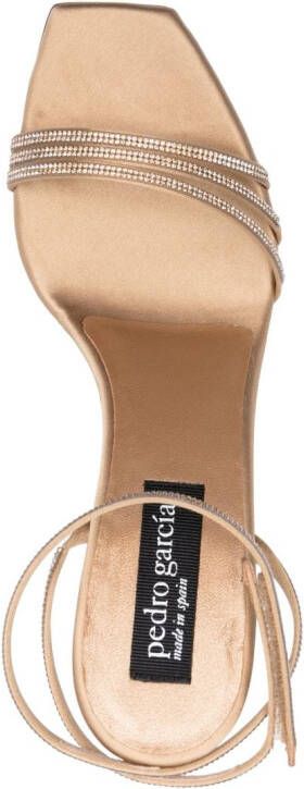 Pedro Garcia Flanna sandalen verfraaid met kristallen Beige