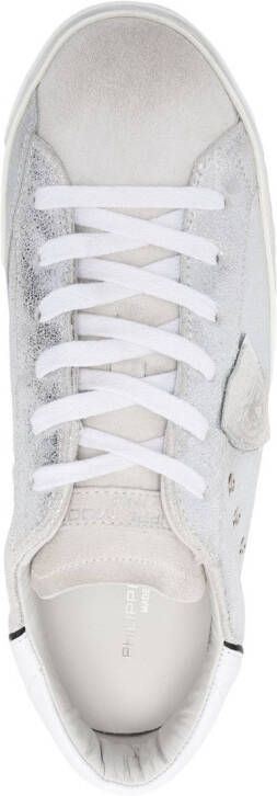 Philippe Model Paris Sneakers met logo patch Zilver