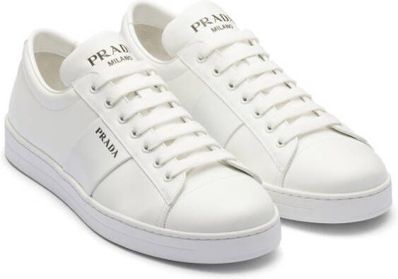 Prada Low-top sneakers Wit