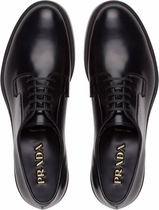 Prada Derby schoenen van geborsteld leer Zwart