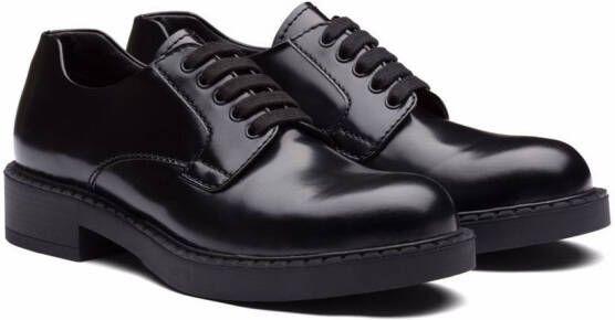 Prada Derby schoenen van geborsteld leer Zwart