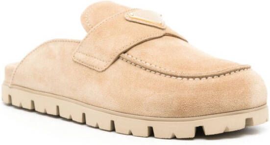 Prada Suède slippers met email logo Beige
