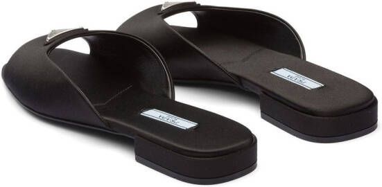 Prada Satijnen sandalen Zwart