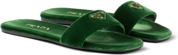 Prada Fluwelen loafers met logo Groen