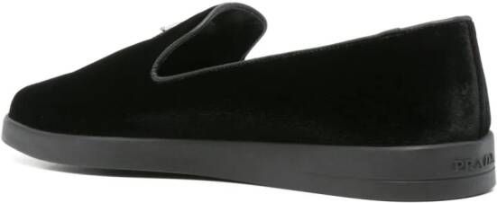 Prada Fluwelen loafers met logo Zwart