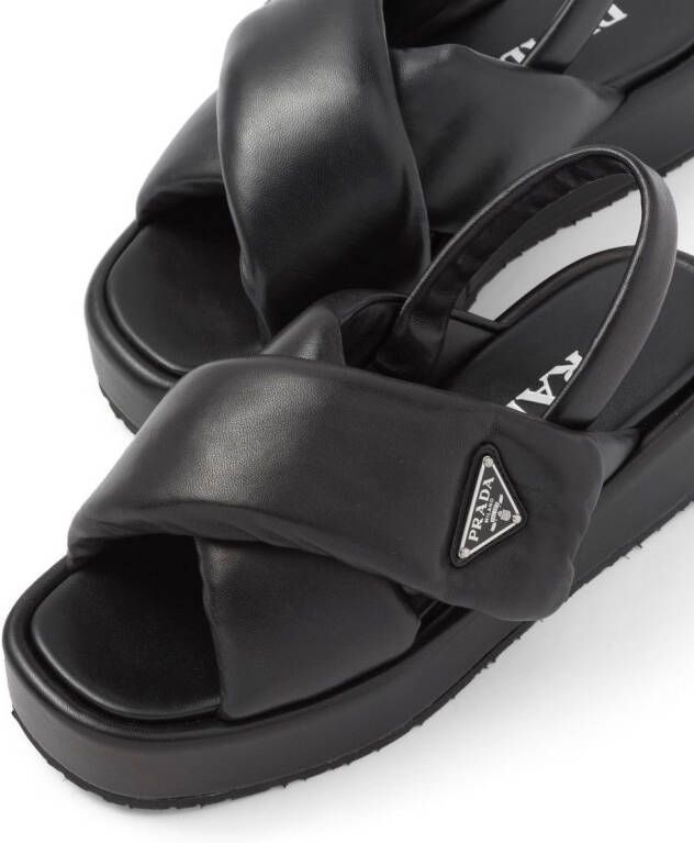 Prada Gewatteerde sandalen Zwart
