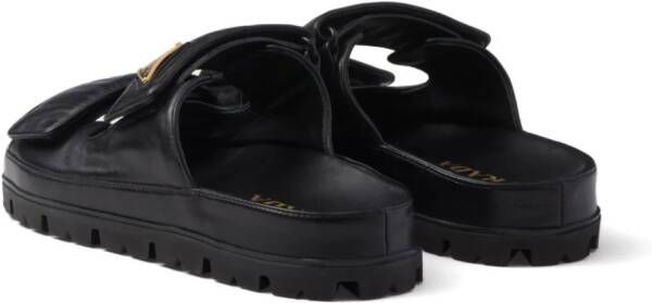 Prada Gewatteerde slippers Zwart
