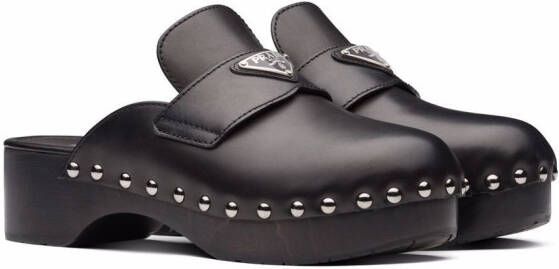 Prada Klompen met studs Zwart