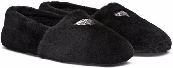 Prada Lammy slippers Zwart