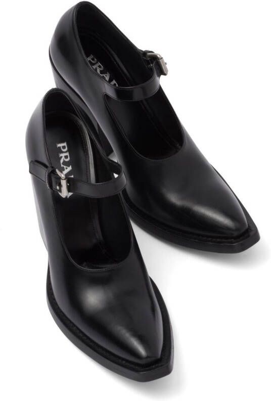 Prada Leren pumps Zwart