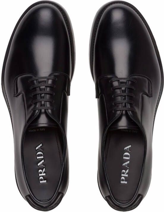 Prada Leren veterschoenen Zwart