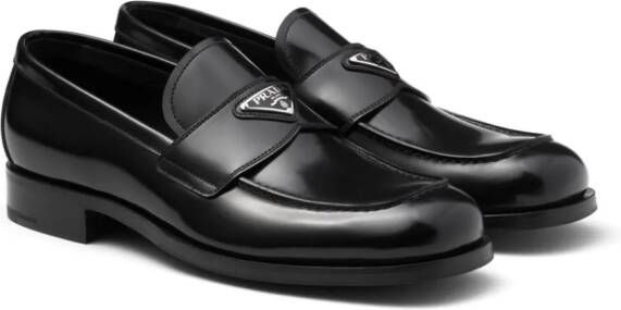 Prada Loafers met logoplakkaat Zwart