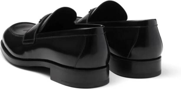 Prada Loafers met logoplakkaat Zwart