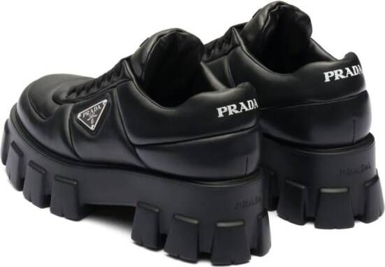 Prada Leren sneakers met logoplakkaat Zwart