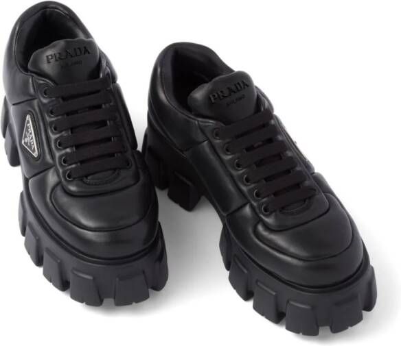 Prada Leren sneakers met logoplakkaat Zwart