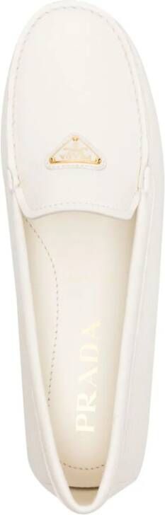 Prada Loafers met logoplakkaat Wit