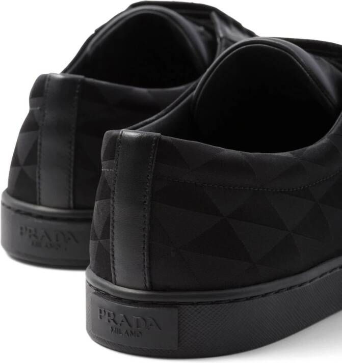 Prada Low-top sneakers Zwart