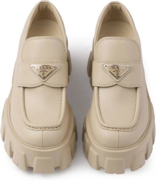 Prada Monolith leren loafers Beige