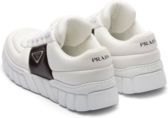 Prada Gewatteerde slippers Wit