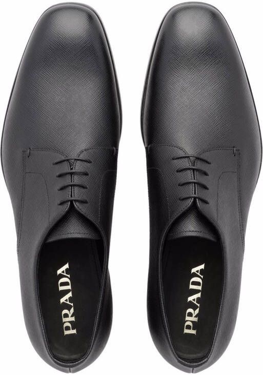 Prada Saffiano leren derby schoenen Zwart