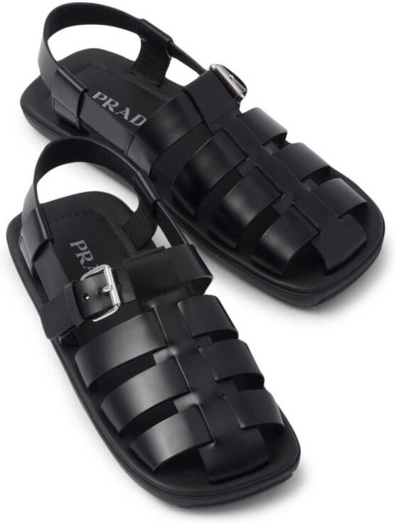 Prada Sandalen met geweven bandjes Zwart