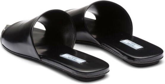 Prada Sandalen met puntige neus Zwart