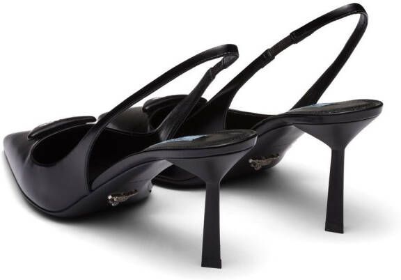 Prada Slingback pumps met logoplakkaat Zwart