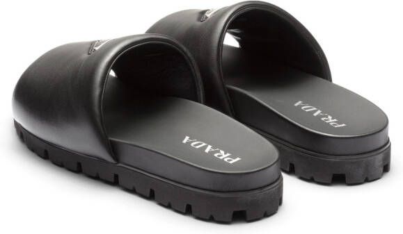 Prada Slippers met logoplakkaat Zwart