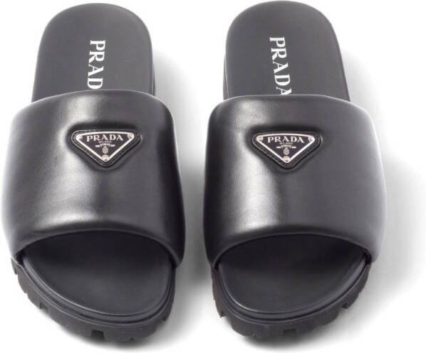 Prada Slippers met logoplakkaat Zwart