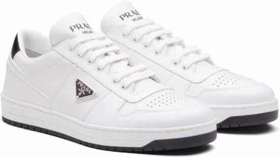 Prada Sneakers met logoplakkaat Wit