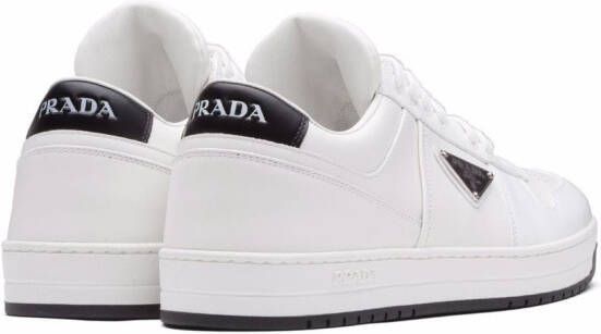 Prada Sneakers met logoplakkaat Wit