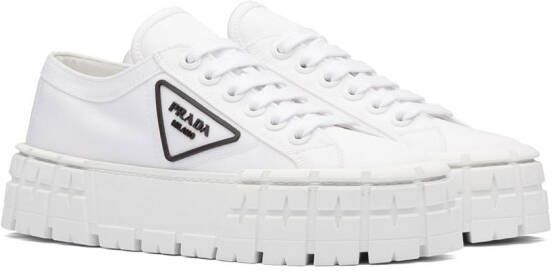 Prada Sneakers met logoplakkaat Wit