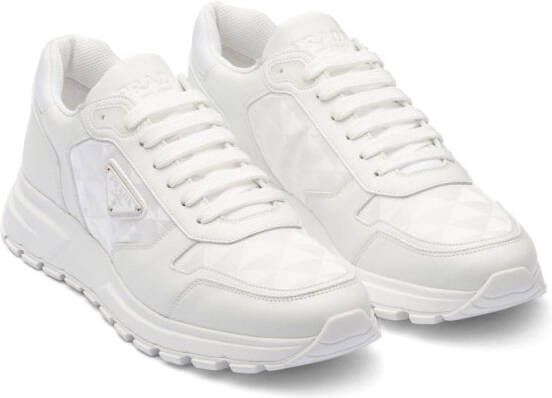 Prada Sneakers met vlakken Wit