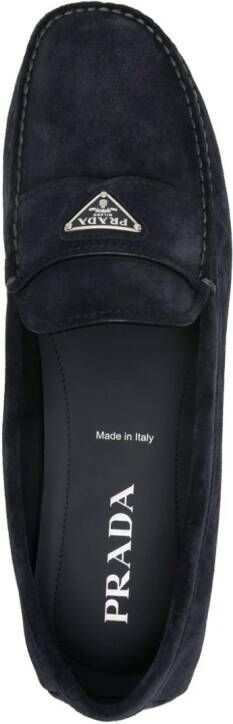 Prada Suède loafers met logo Blauw