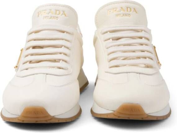 Prada Leren sneakers met logo Beige