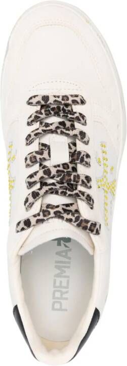 Premiata Sneakers met logoprint Beige