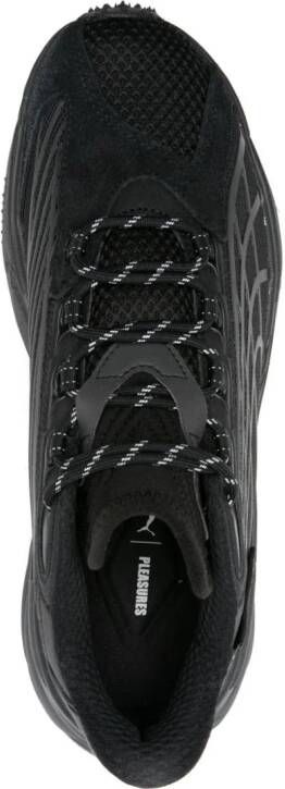 PUMA x Pleasures Spirex sneakers met mesh Zwart