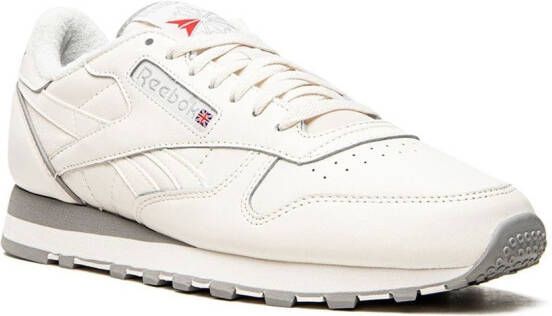 Reebok Classic 1983 Vintage sneakers Beige