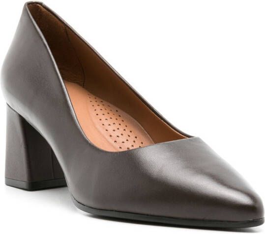 Sarah Chofakian Francesca pumps met puntige neus Bruin