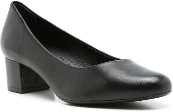 Sarah Chofakian Pomel pumps met ronde neus Zwart