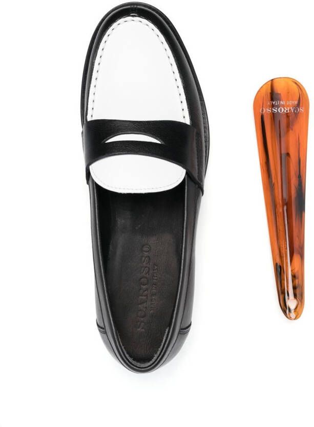Scarosso Tweekleurige loafers Zwart